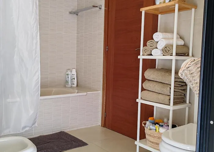 Paula Pool Adeje أذيخي